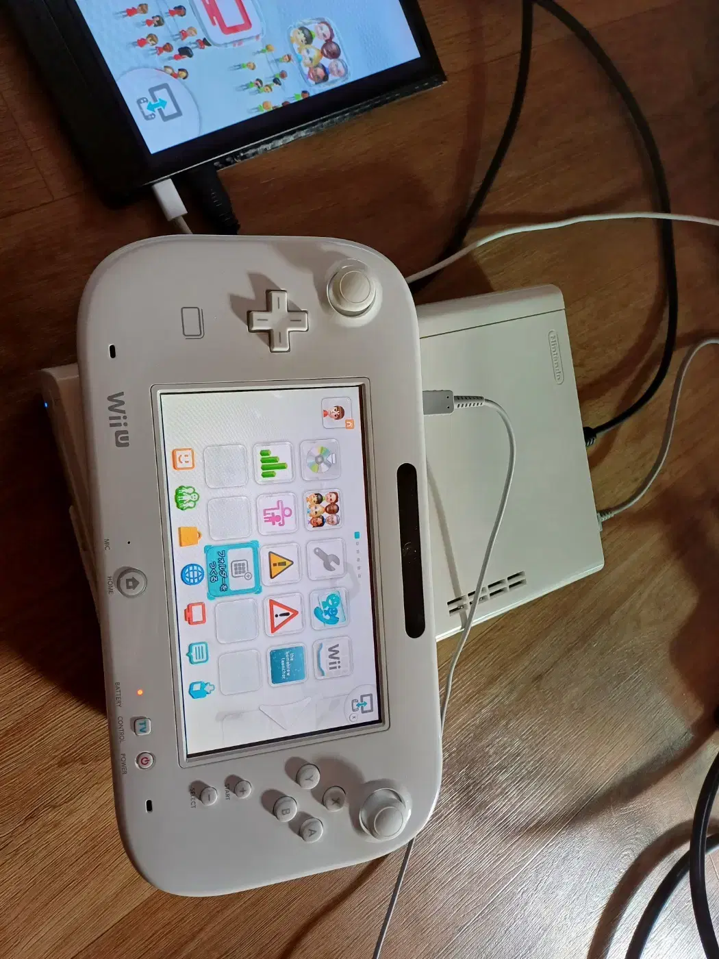 WiiU 소장용(상태 A+) 일판 본체 박스셋 팝니다.